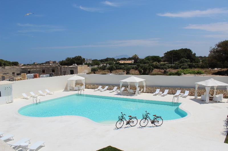 Camaro Favignana Aparthotel Екстериор снимка